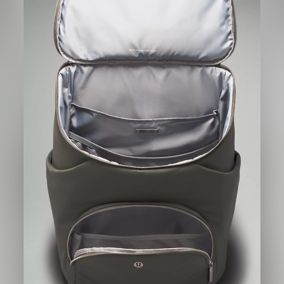 RARE LULULEMON NEW PARENT BACKPACK - Picture 12 of 17